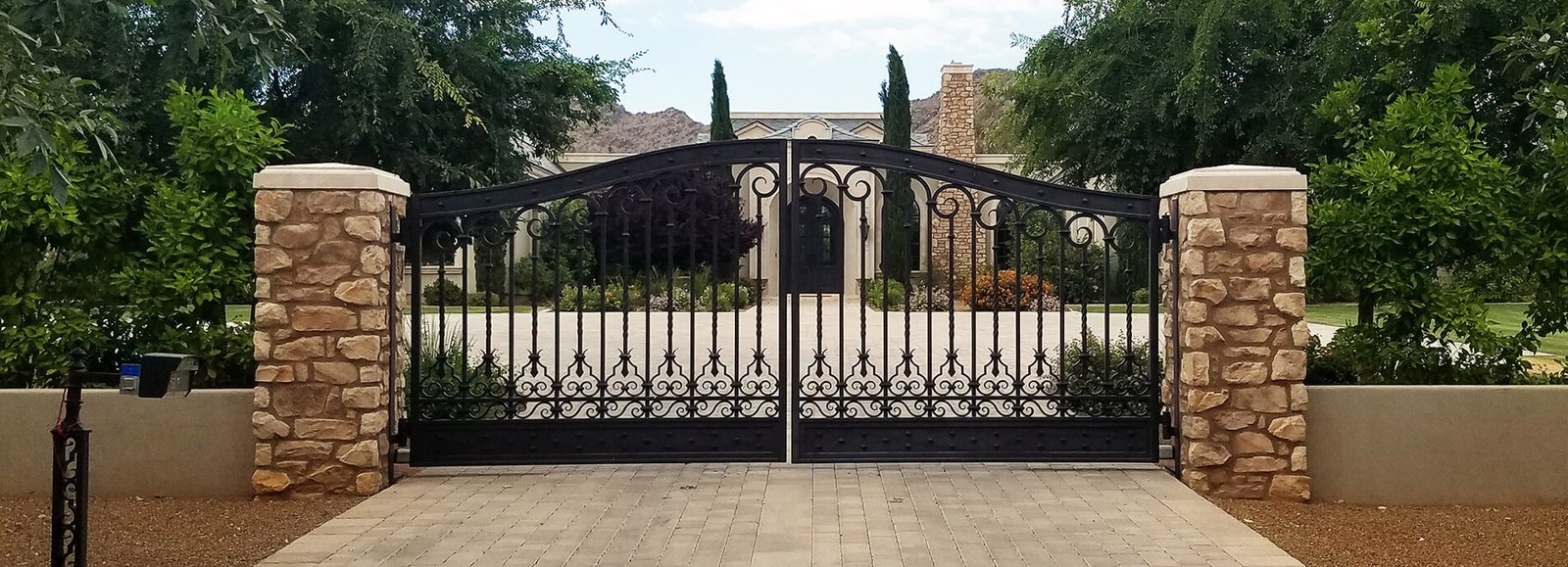 Custom driveway gate design and installation in Austin, TX