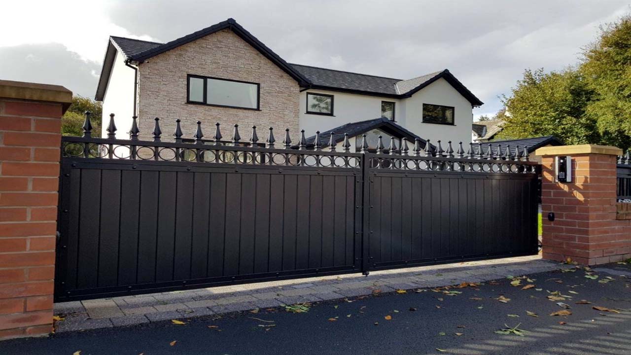 Composite Gate Repairs in Austin