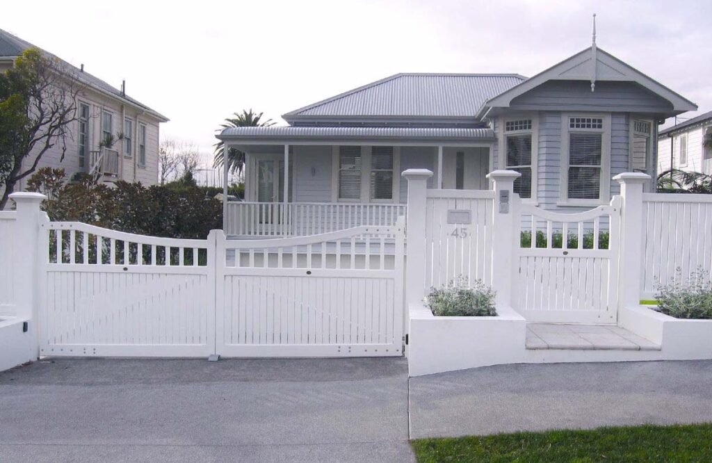 Installation Of Luxury Modern Driveway Gate